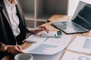Finanční polštář pro klidný spánek: kolik odkládat a kde peníze držet